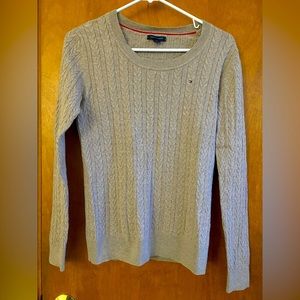 Tommy Hilfiger size Medium